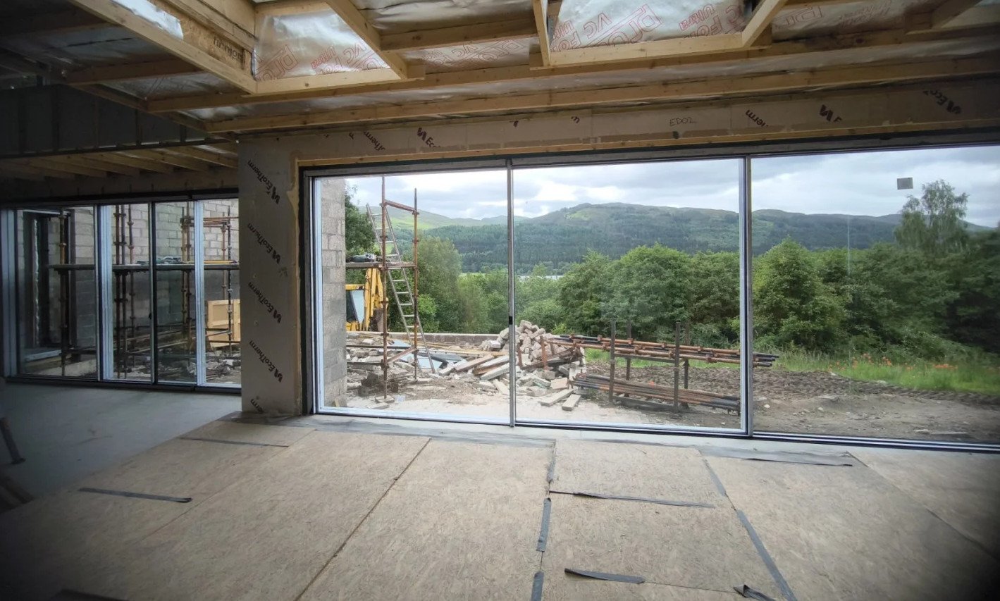 Po 14 metų darbo Jungtinės Karalystės rinkoje – pirmasis Fenstercraft Aluminium projektas Škotijoje
